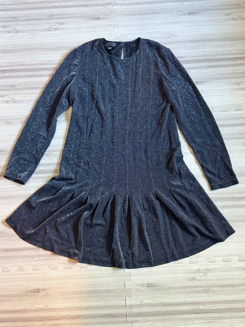 Spenser Jeremy Black Long Sleeve Metallic Glitter Drop Waist Pleated Dress